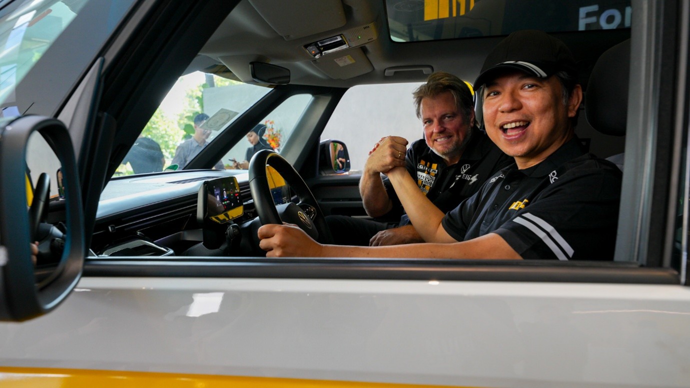 IDBuzz_x_Giti_Singapore_Stop_Dr_Tan_and_Rainer.jpg